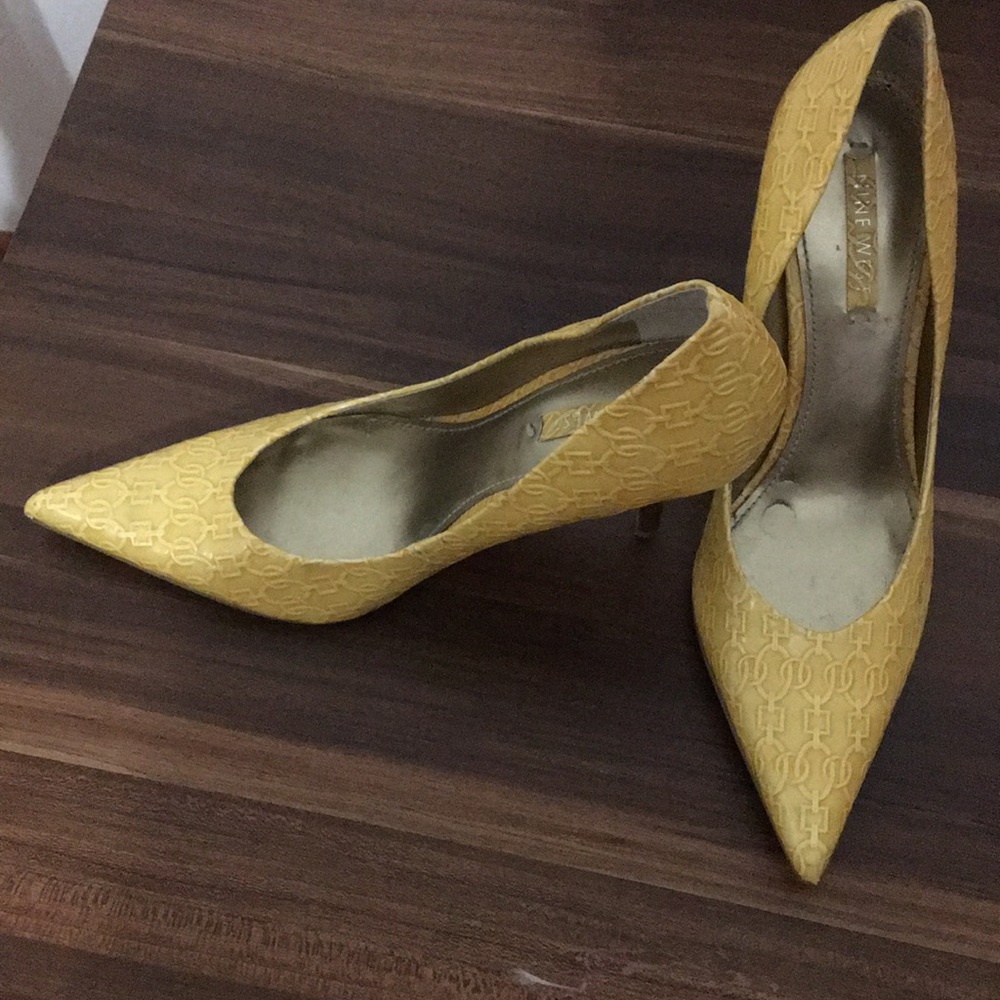 Designer shoes look alike Gucci brand pumps